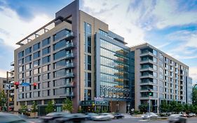 Global Luxury Suites In Downtown Bethesda